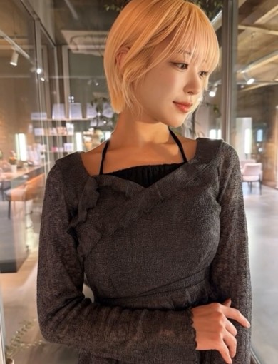 ミニボブ／ハイトーンベージュ／シースルーバング